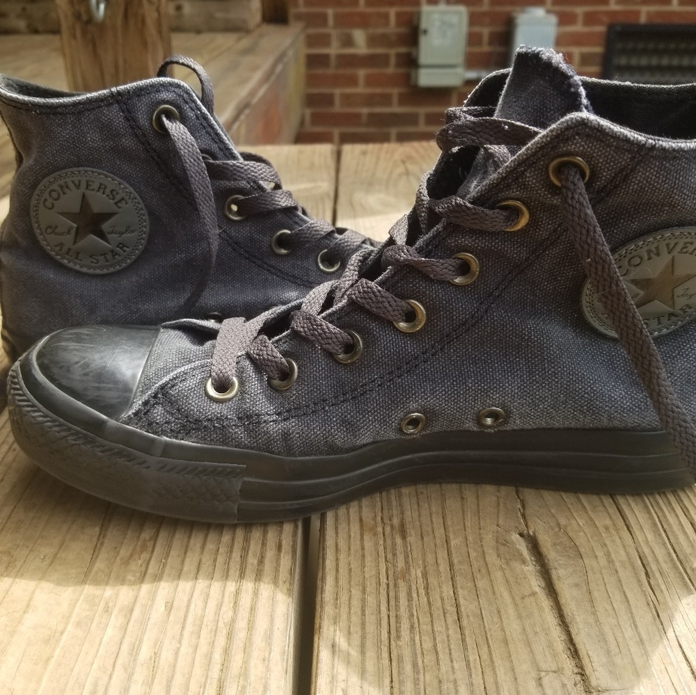 Black high top converses